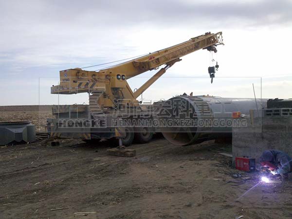 黑龍江呼蘭縣頁巖陶粒回轉(zhuǎn)窯生產(chǎn)線安裝現(xiàn)場(chǎng)